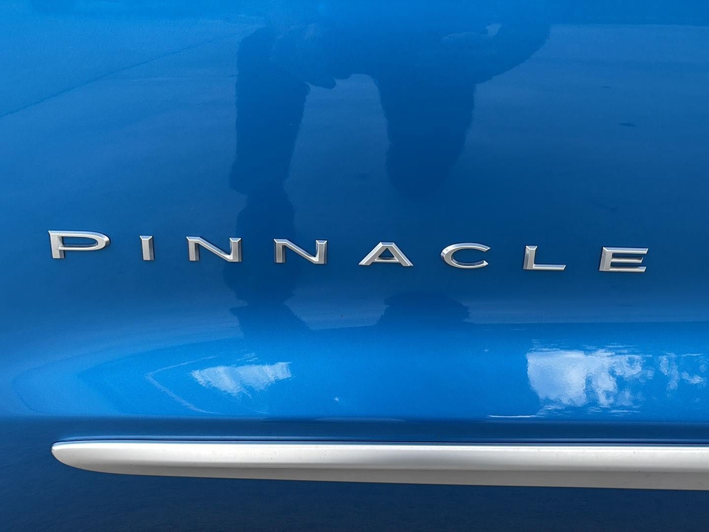 Used 2026 Chrysler Pacifica Pinnacle w/ Trailer Tow Group AWD/4WD image 9