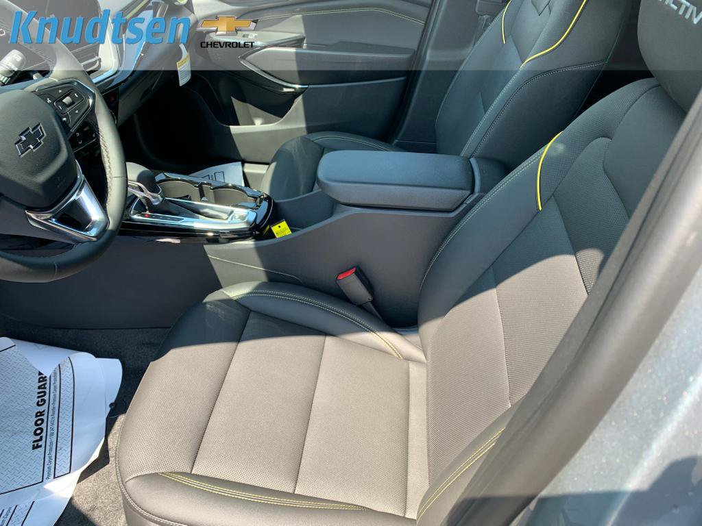 New 2026 Chevrolet Trax ACTIV w/ Sunroof Package FWD image 18