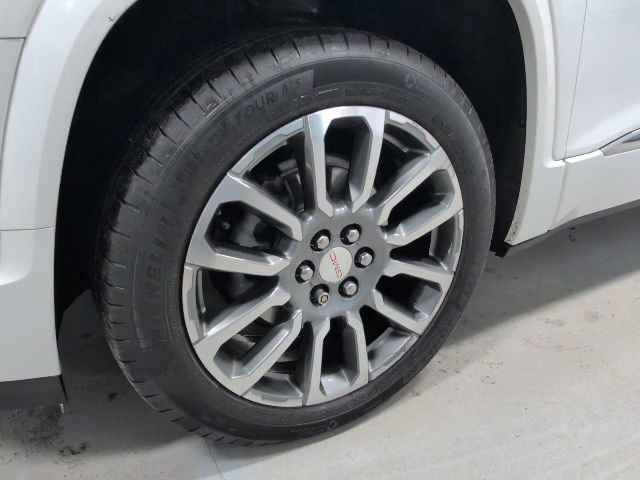 Certified 2021 GMC Acadia Denali w/ GMC Pro Grade Package image 9