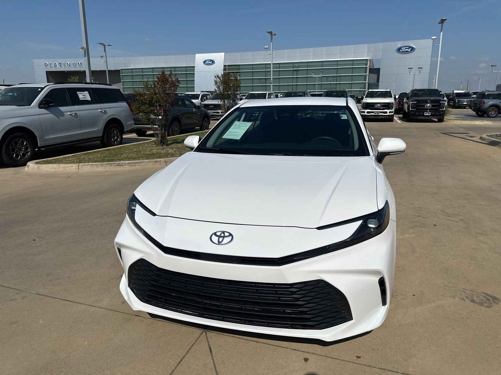 Used 2025 Toyota Camry LE image 24