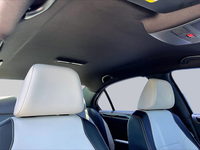 Used 2015 Volkswagen Jetta Sport FWD image 17