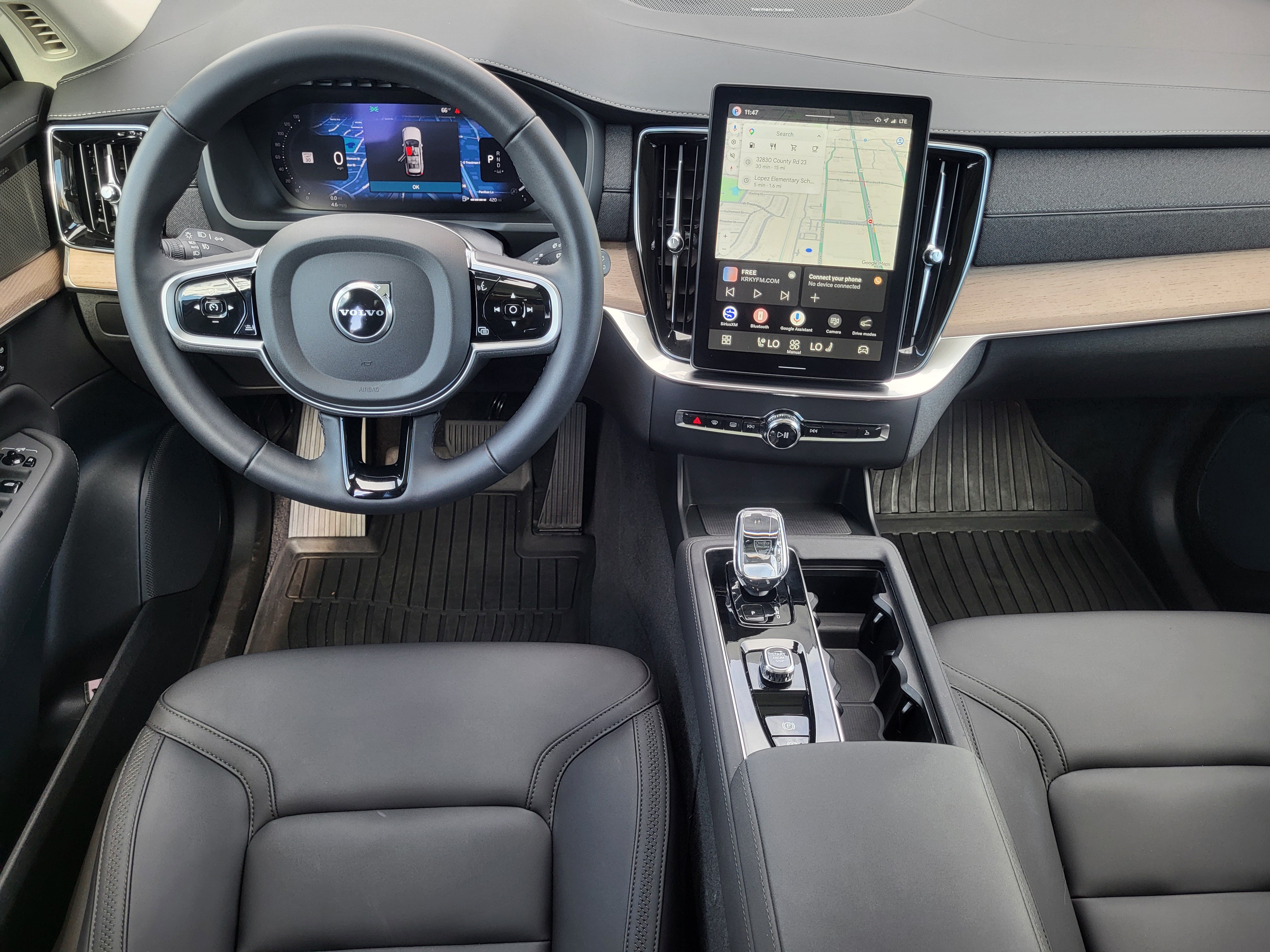 New 2026 Volvo XC90 B6 Plus w/ Protection Package AWD/4WD image 16