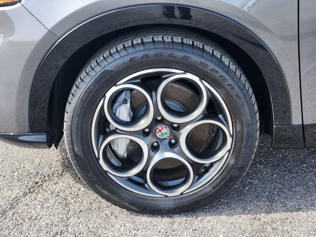 Used 2024 Alfa Romeo Tonale Ti image 12