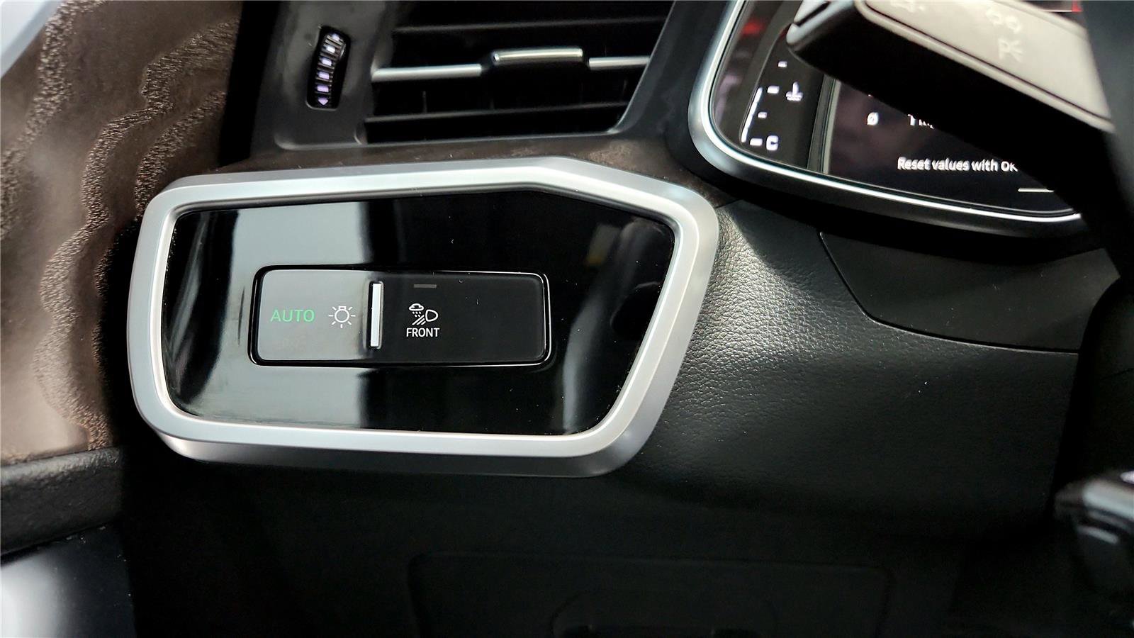 Used 2023 Audi A6 3.0T Premium image 34