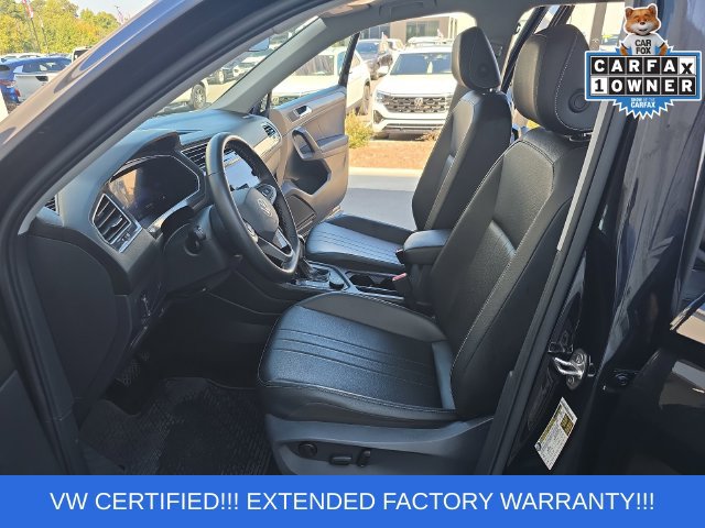 Used 2024 Volkswagen Tiguan SE w/ Panoramic Sunroof Package AWD/4WD image 14