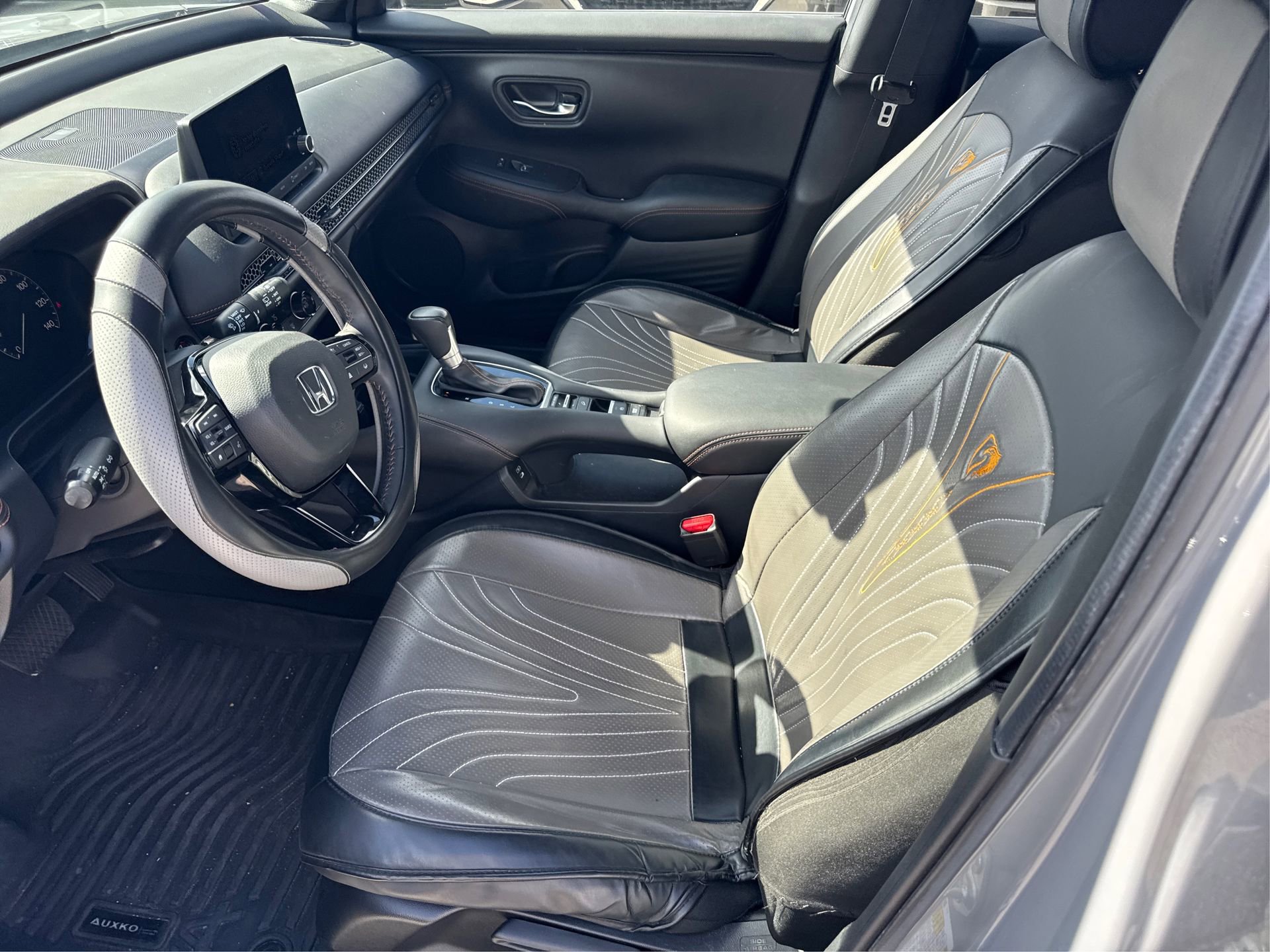 Used 2024 Honda HR-V Sport image 11