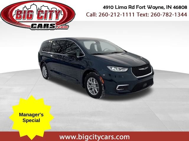 Used 2024 Chrysler Pacifica Touring