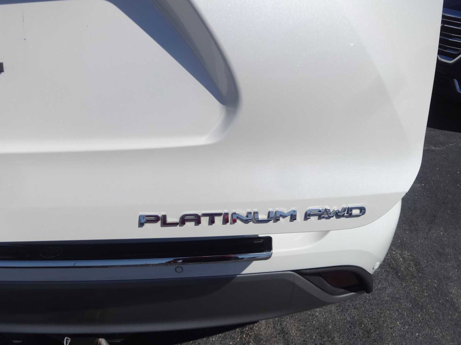 Used 2021 Toyota Highlander Platinum image 6