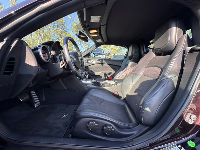 Used 2010 Nissan 370Z Touring RWD image 25