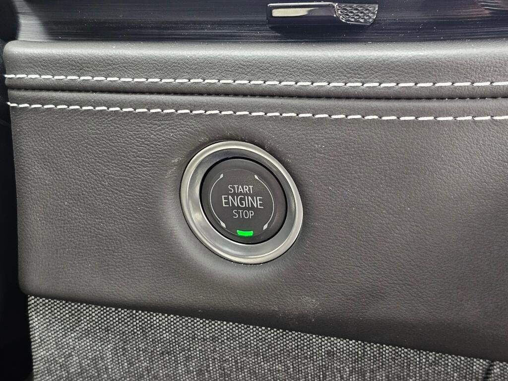Certified 2025 Cadillac Escalade Sport Platinum image 40