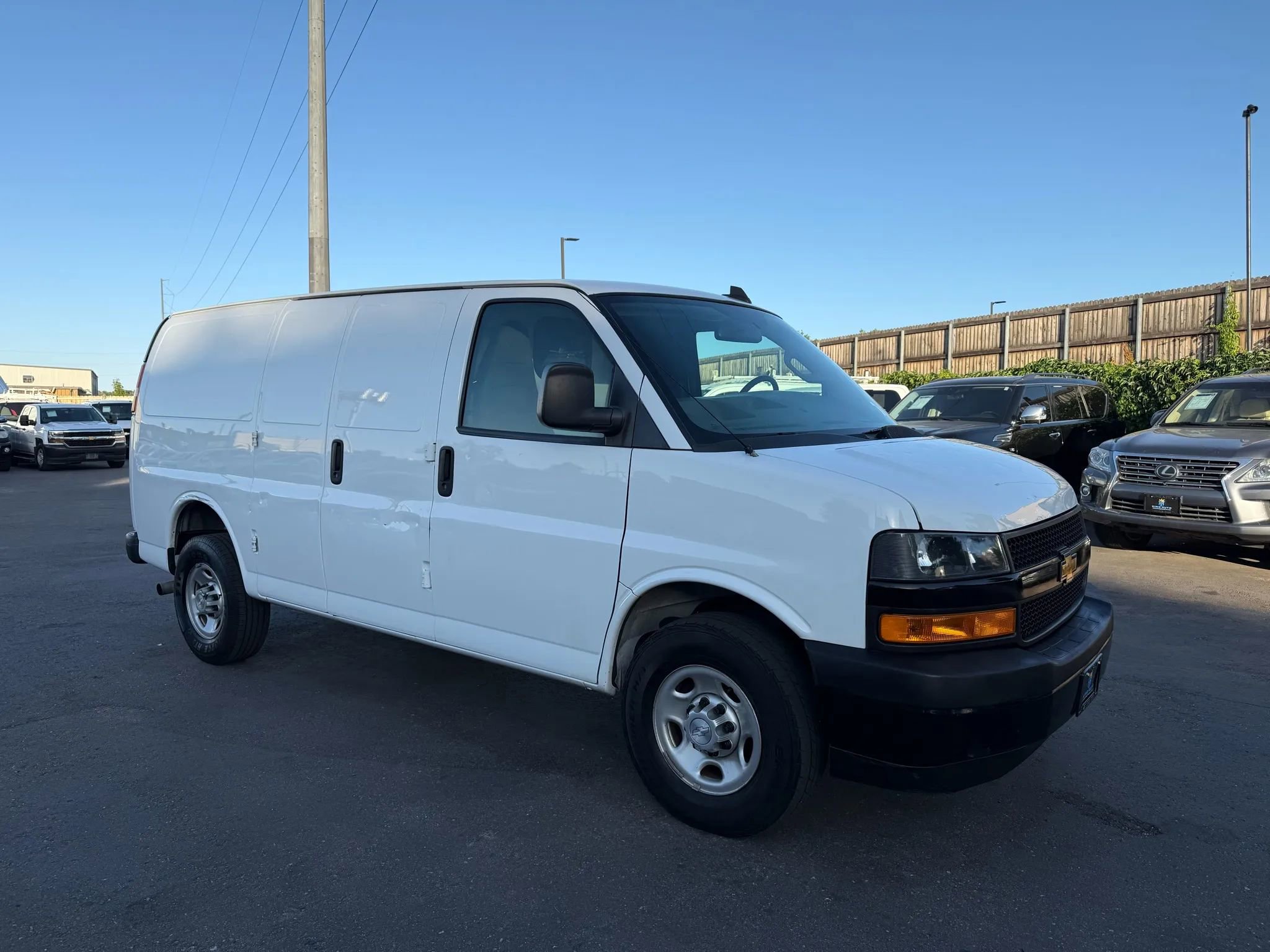 Used 2018 Chevrolet Express 2500 image 7