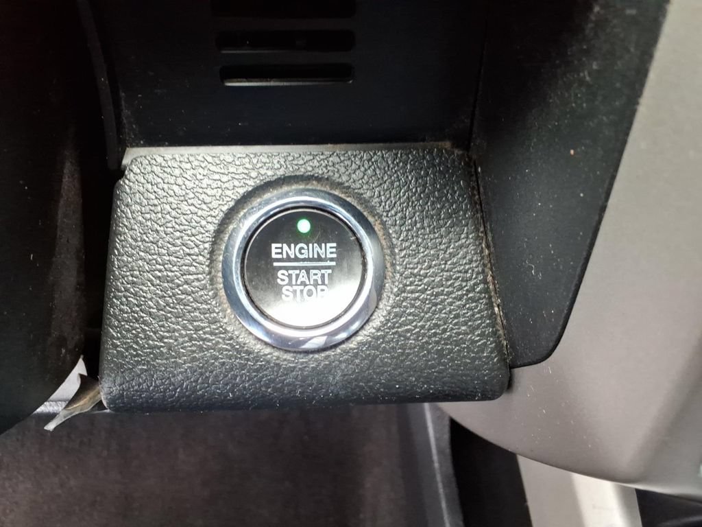 Used 2020 Ford F150 Lariat RWD image 29