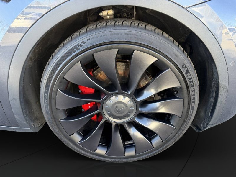 Used 2022 Tesla Model Y Performance AWD/4WD image 22