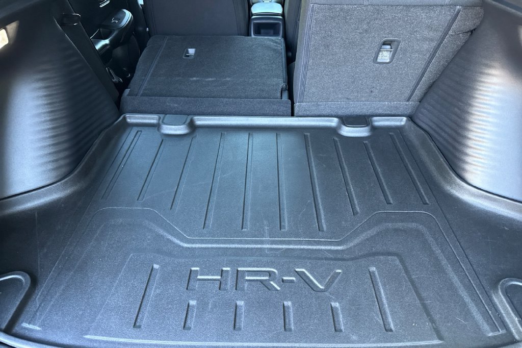 Certified 2025 Honda HR-V Sport image 17