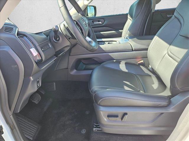 New 2026 Nissan Armada SV image 4