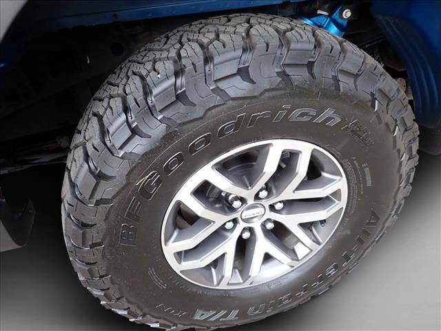 Used 2017 Ford F150 Raptor w/ Equipment Group 801A Mid image 8