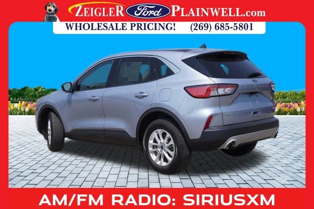 Used 2022 Ford Escape SE image 3