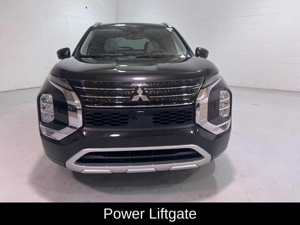 New 2025 Mitsubishi Outlander SEL image 8