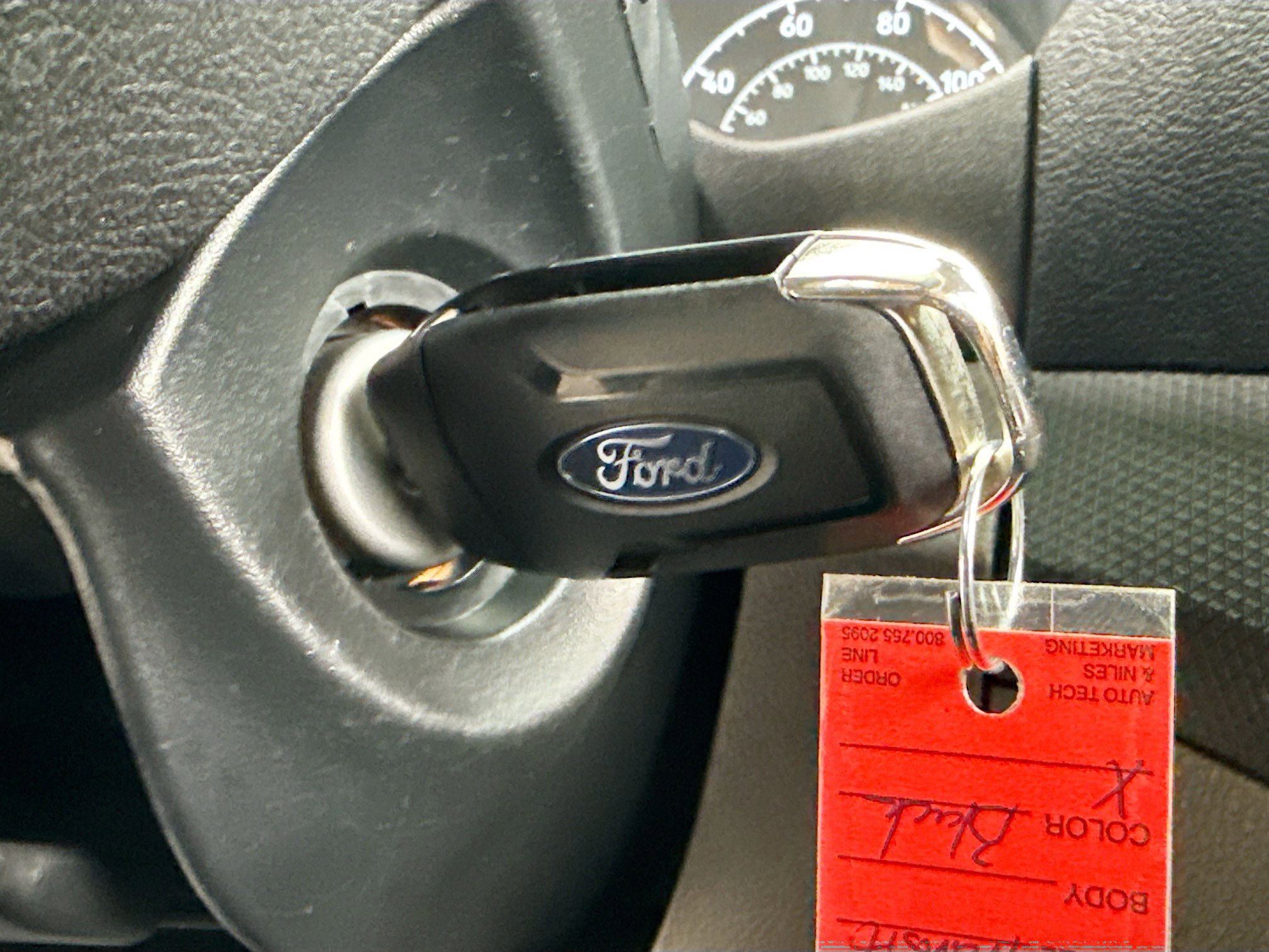 Used 2023 Ford Transit Connect XLT image 9