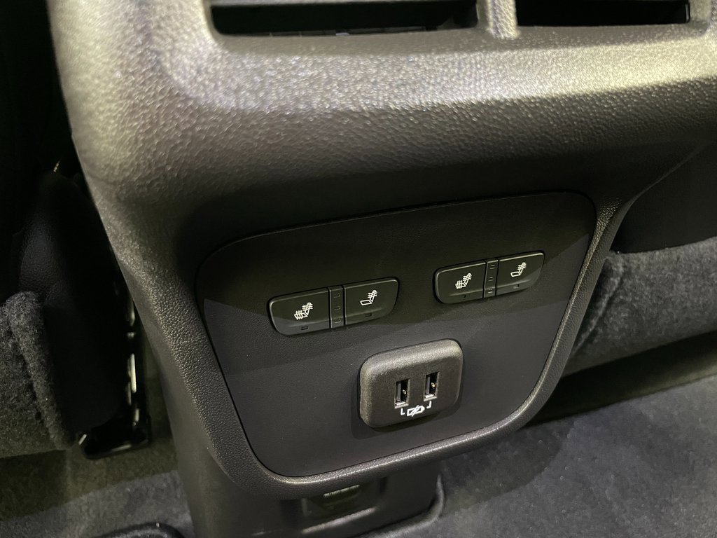 Used 2024 Chevrolet Equinox Premier image 43