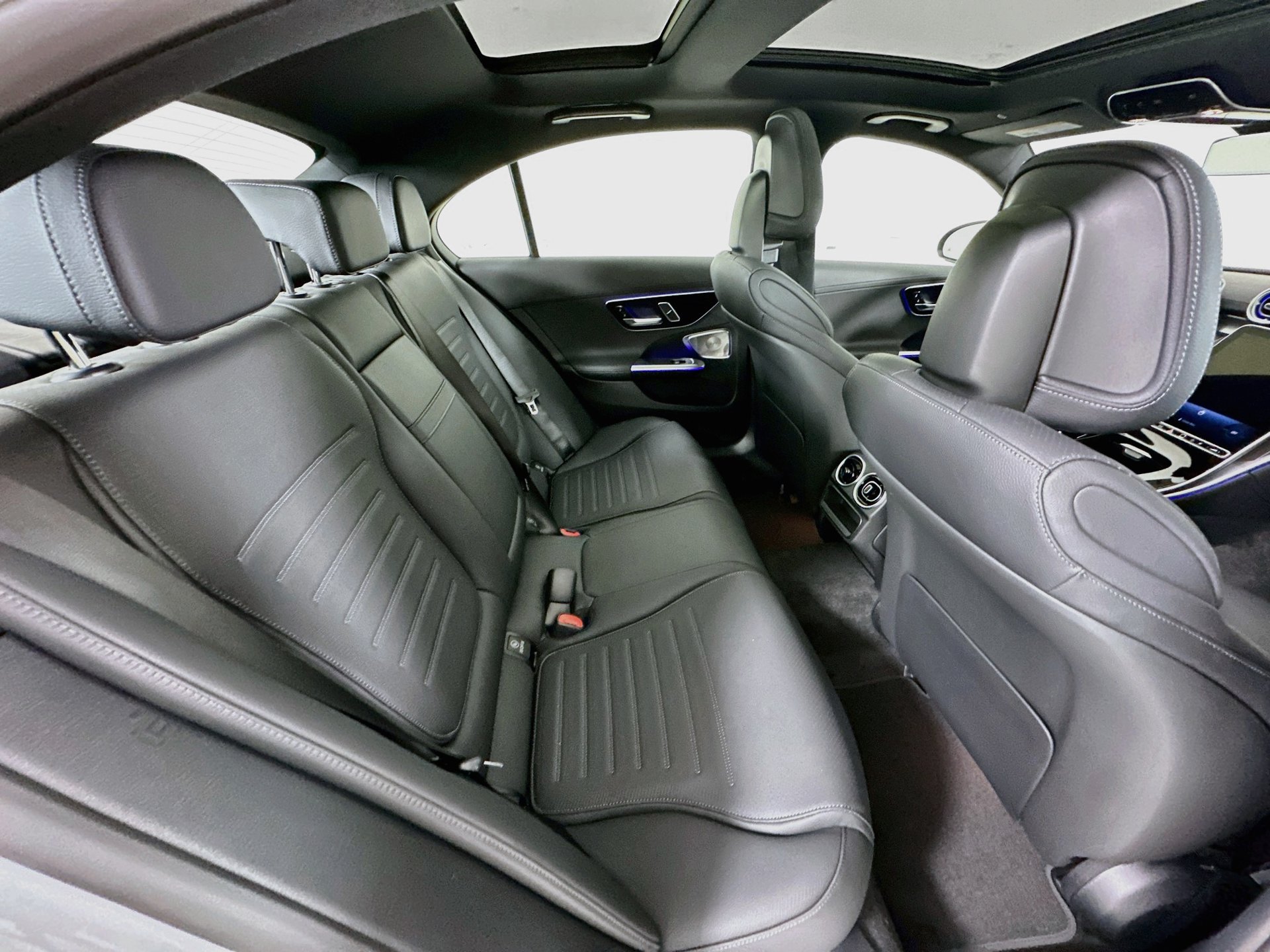 New 2026 Mercedes-Benz C 300 4MATIC Sedan image 29