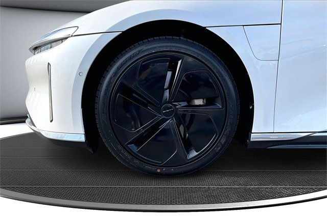 Used 2023 Lucid Air Touring image 32