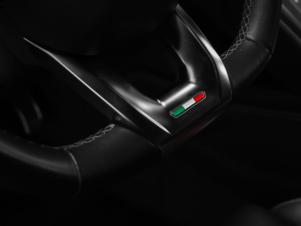 Used 2022 Lamborghini Urus image 51