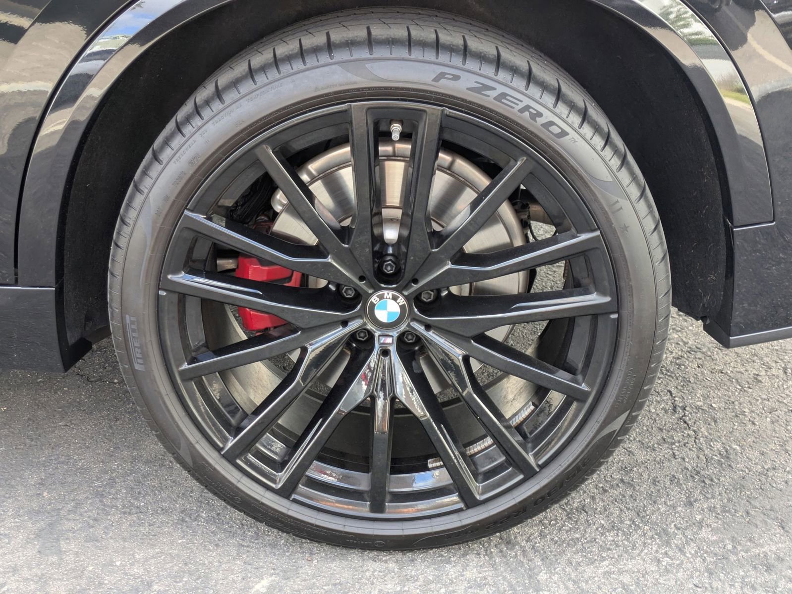 Used 2025 BMW X5 M60i w/ Executive Package image 10