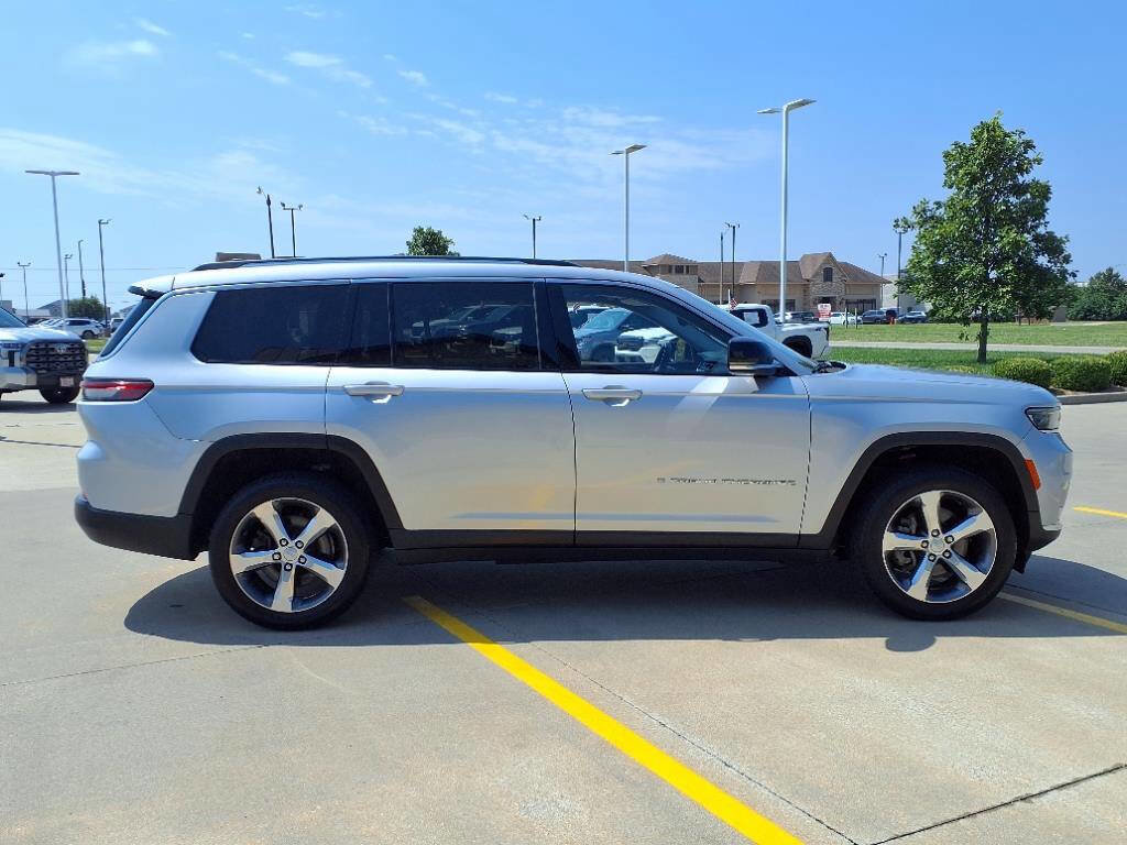 Used 2022 Jeep Grand Cherokee L Limited image 6