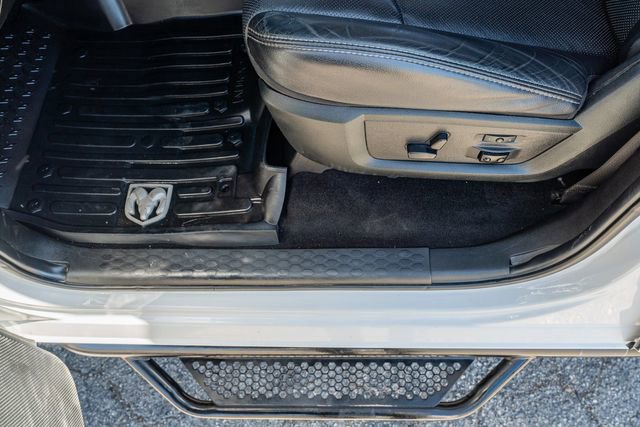 Used 2018 RAM 2500 Laramie w/ Sport Appearance Group AWD/4WD image 18