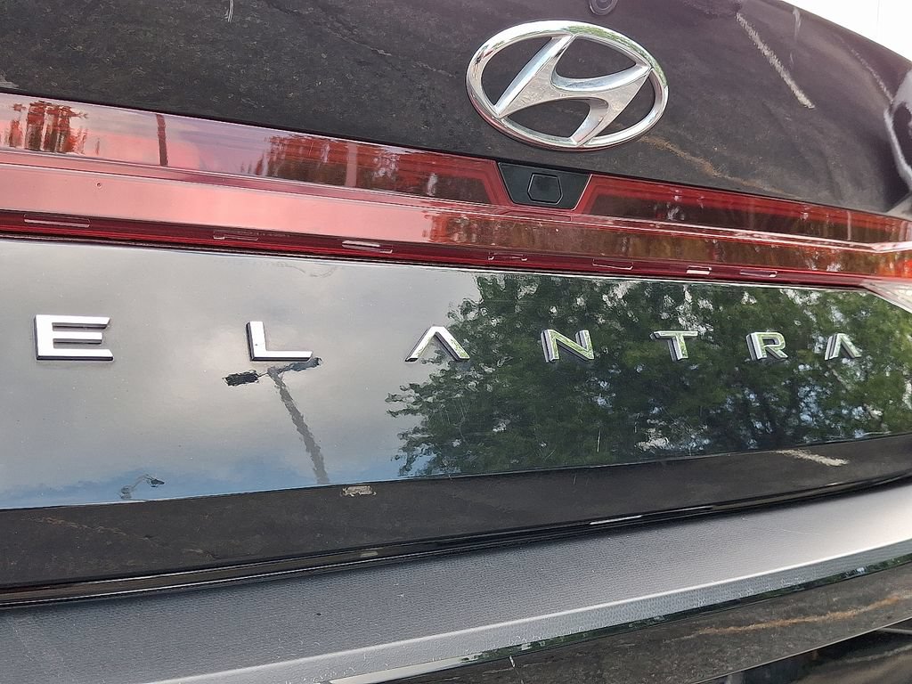 Used 2023 Hyundai Elantra SEL FWD image 30