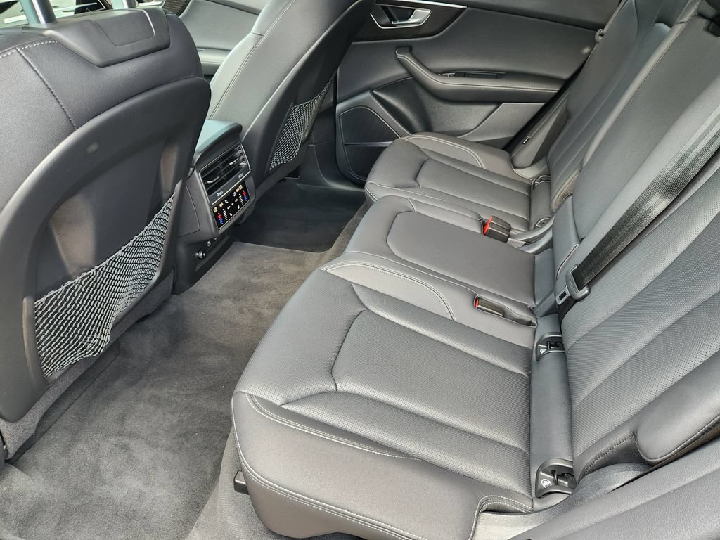 Certified 2024 Audi Q8 Premium Plus w/ Premium Plus Package AWD/4WD image 35