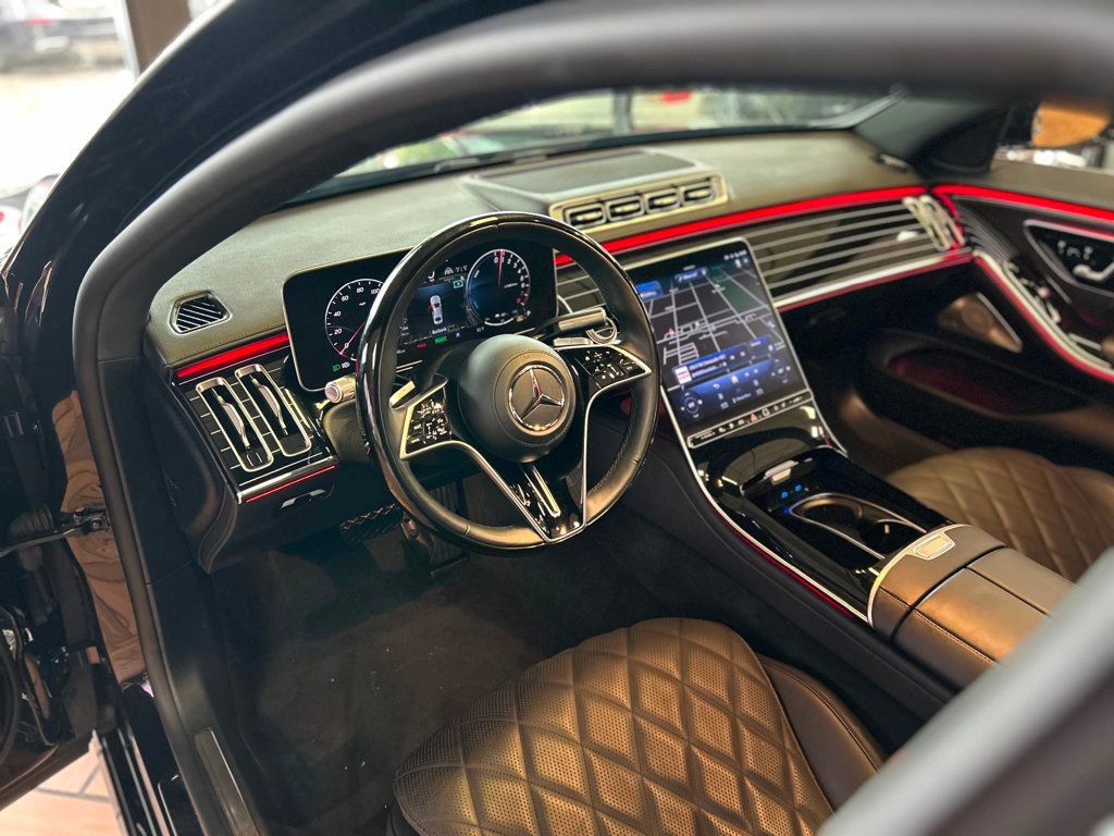 Used 2023 Mercedes-Benz S 580e 4MATIC Sedan w/ Warmth & Comfort Package image 19