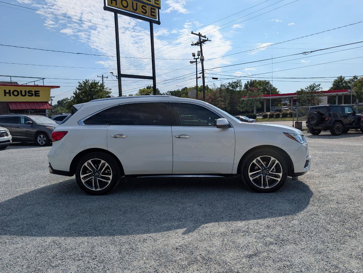 Used 2017 Acura MDX w/ Advance Package AWD/4WD image 5
