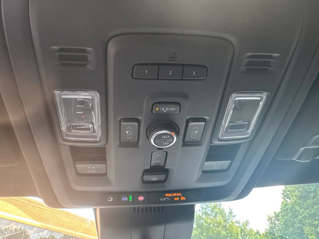 Used 2023 Chevrolet Tahoe High Country AWD/4WD image 26