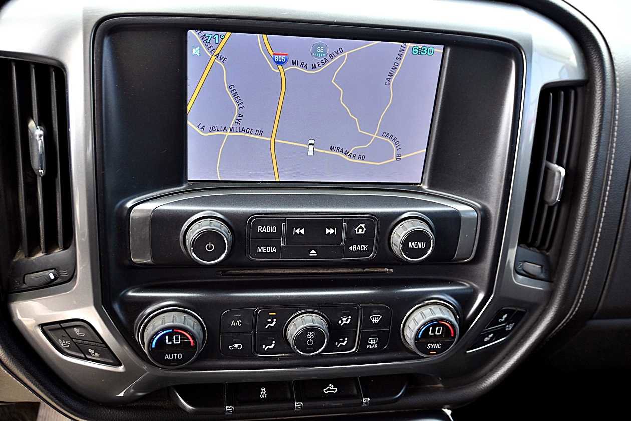 Used 2015 Chevrolet Silverado 3500 LTZ image 22