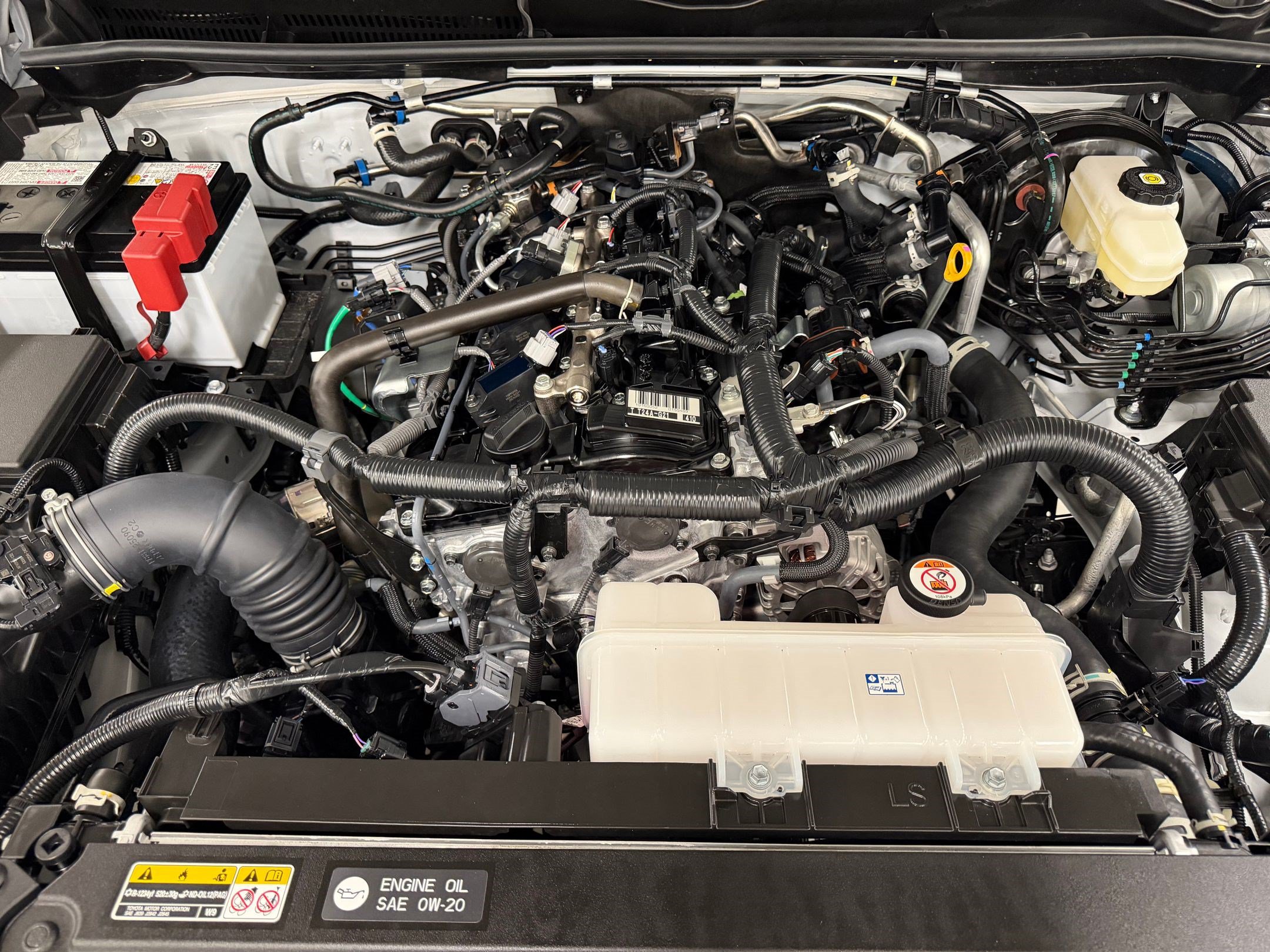 Used 2025 Toyota 4Runner SR5 AWD/4WD image 43