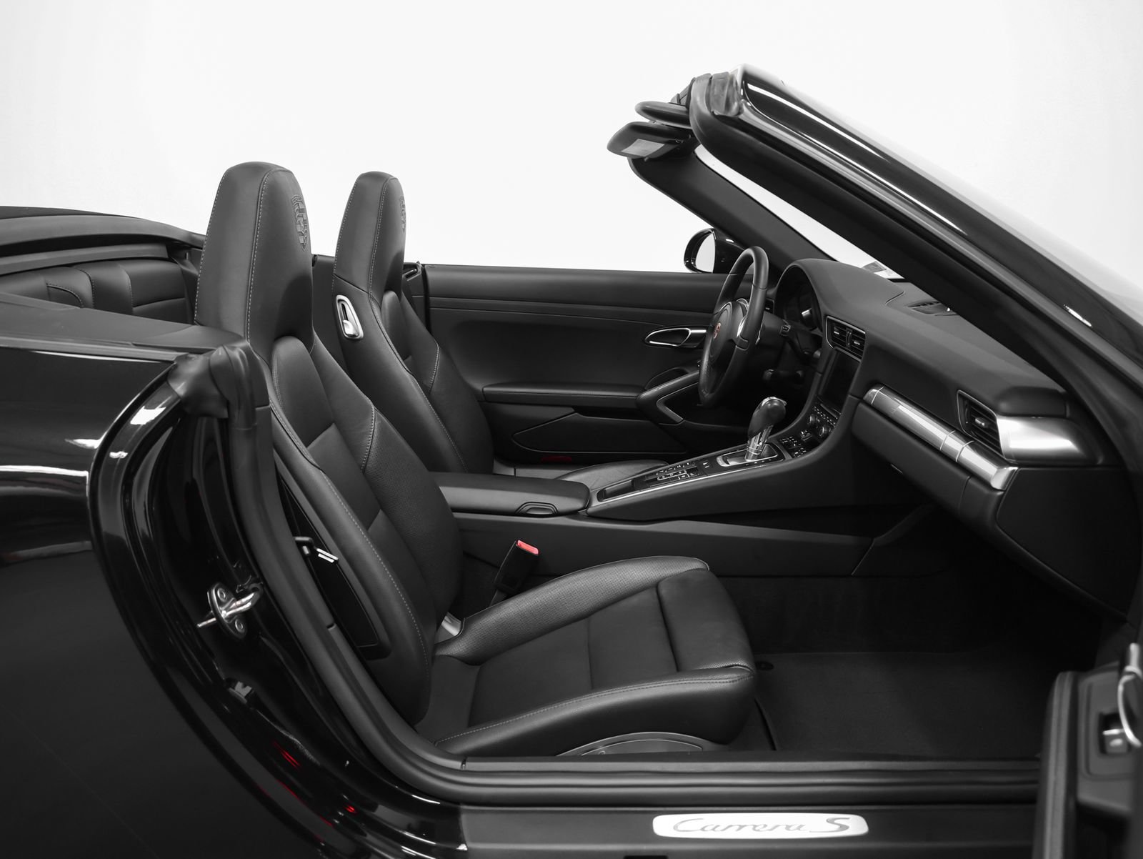 Certified 2015 Porsche 911 Carrera S RWD image 27