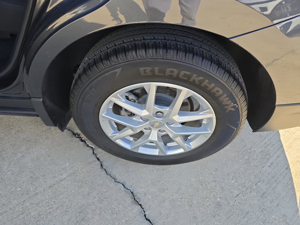 Used 2022 Chevrolet Equinox LT image 12