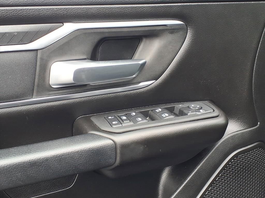 Used 2025 RAM 1500 Big Horn AWD/4WD image 4