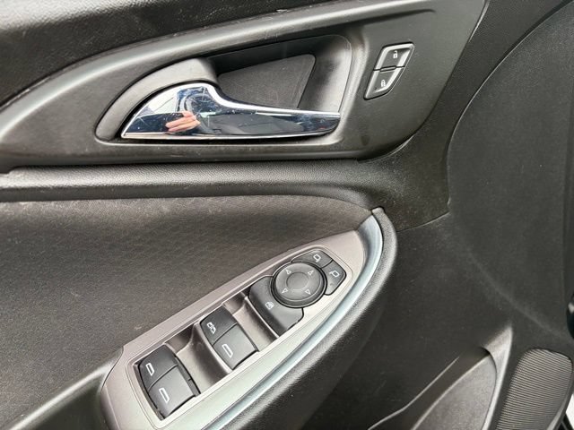 Used 2021 Chevrolet Malibu LT FWD image 17
