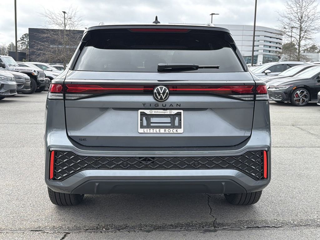 New 2026 Volkswagen Tiguan SE R-Line FWD image 4