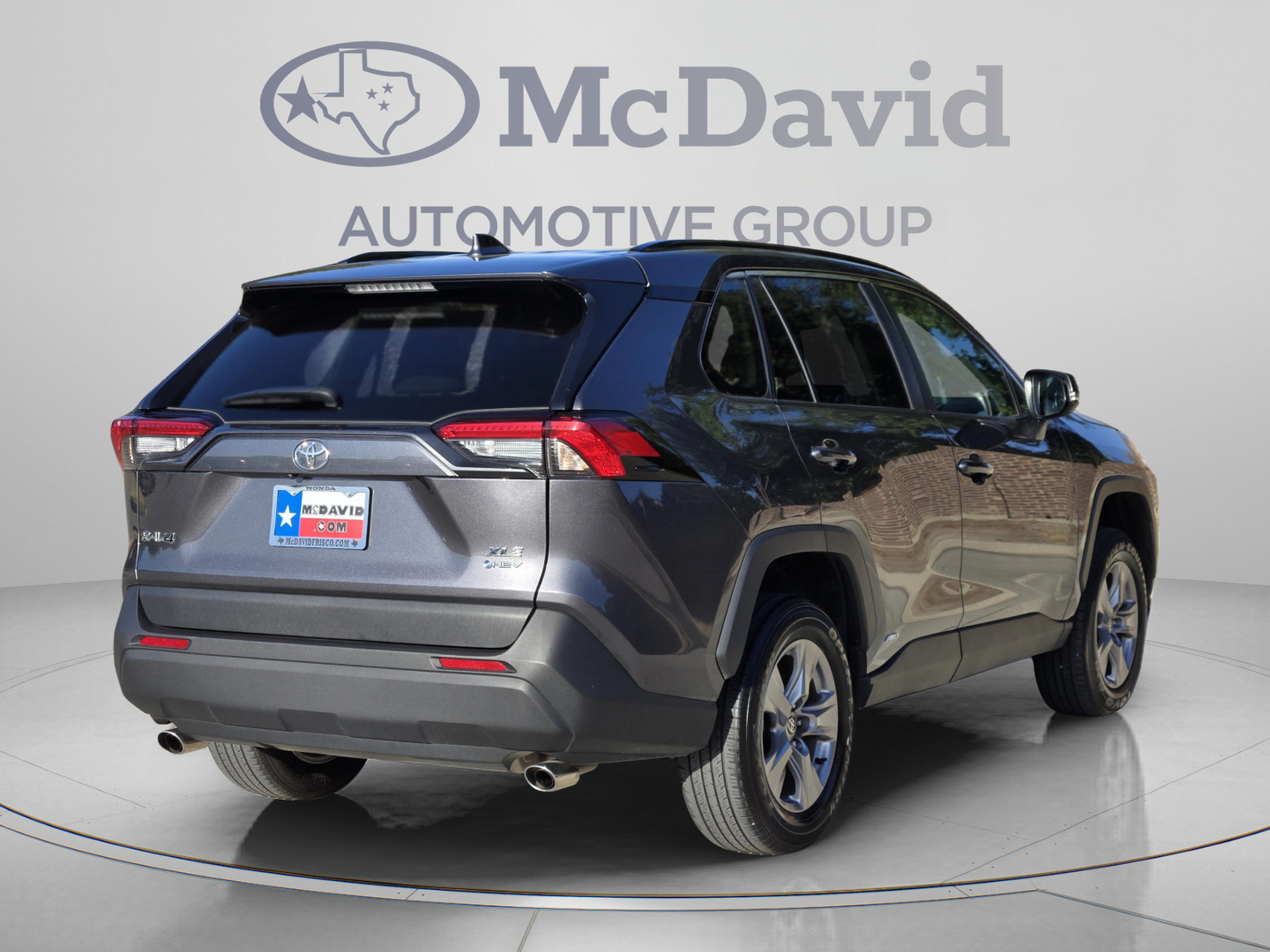 Used 2025 Toyota RAV4 XLE AWD/4WD image 7