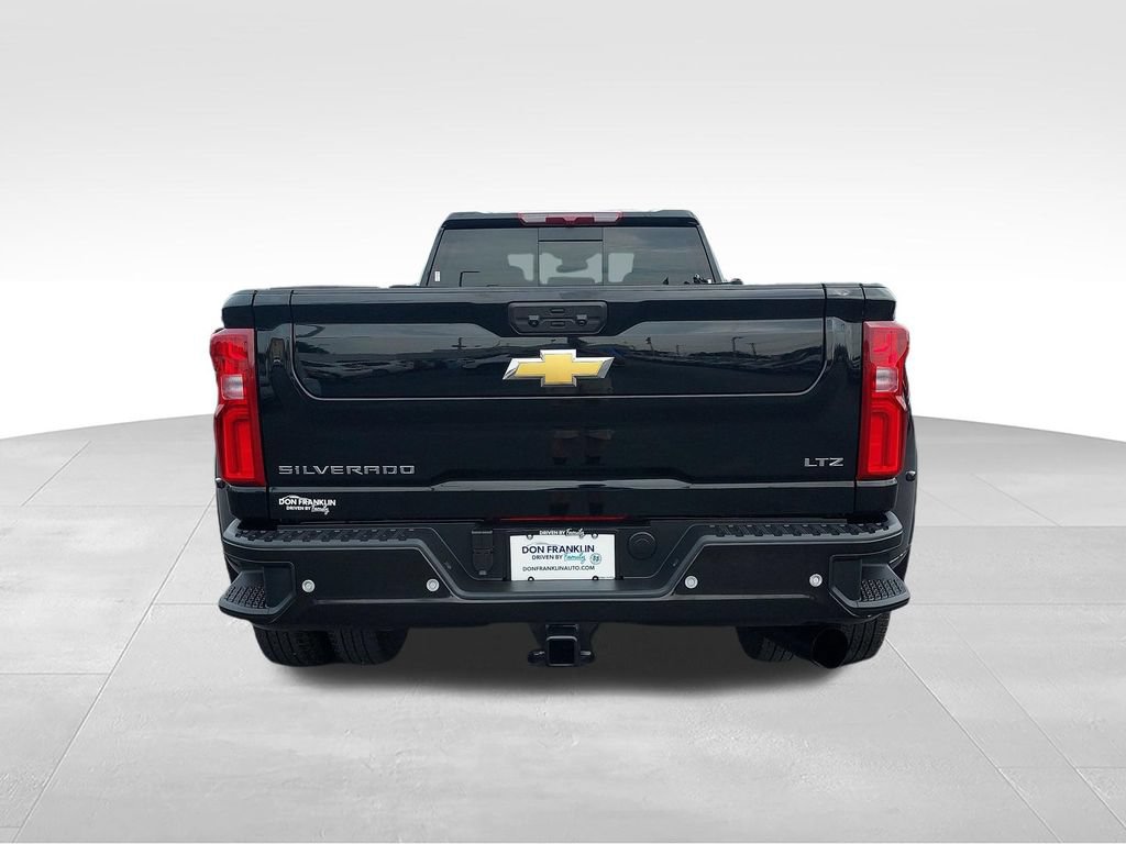 Used 2025 Chevrolet Silverado 3500 LTZ w/ LTZ Plus Package AWD/4WD image 4