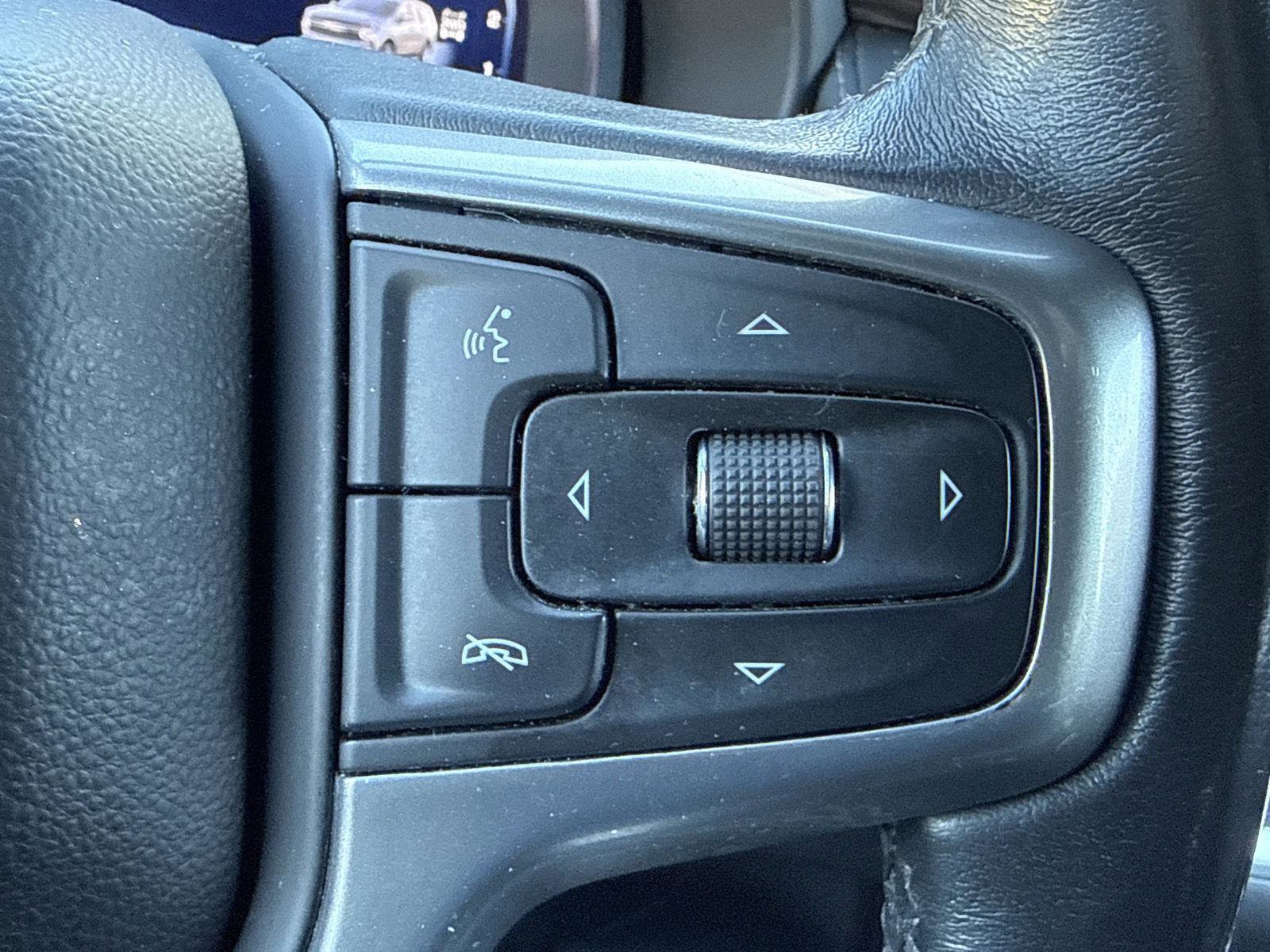 Used 2022 Chevrolet Tahoe Z71 w/ Z71 Off-Road Package AWD/4WD image 20
