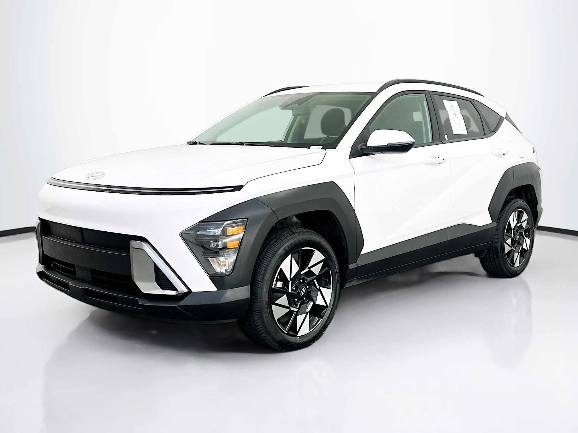 Used 2025 Hyundai Kona SEL AWD/4WD image 3