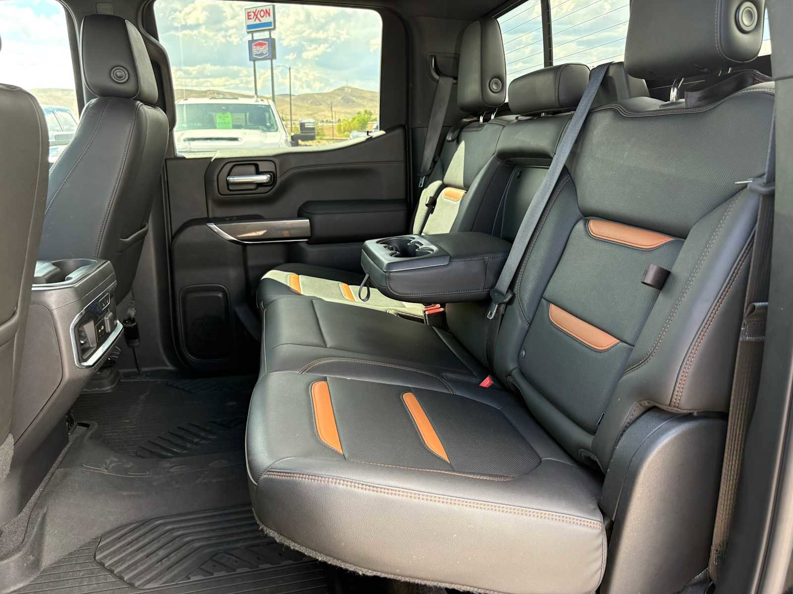 Used 2020 GMC Sierra 1500 AT4 w/ AT4 Premium Package AWD/4WD image 43