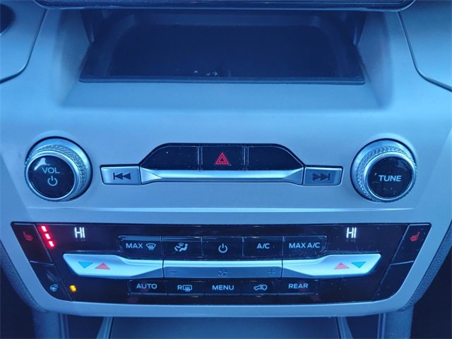 Used 2020 Ford Explorer XLT w/ Equipment Group 202A image 21