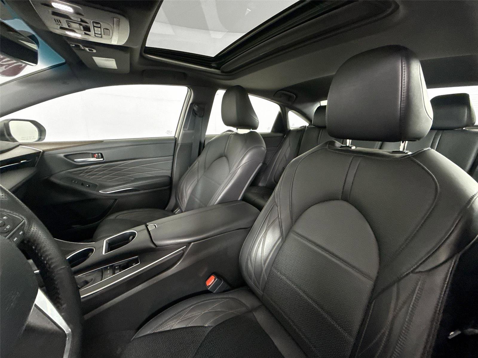 Certified 2021 Toyota Avalon Limited w/ Advanced Safety Package FWD image 6