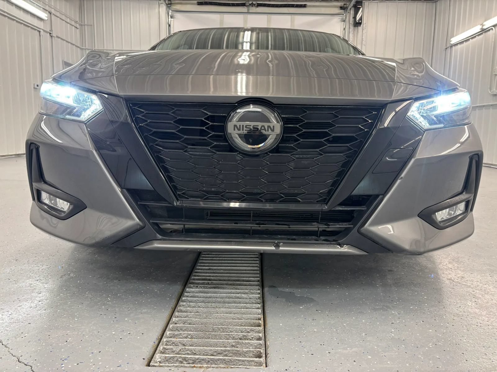 Used 2022 Nissan Sentra SR FWD image 12